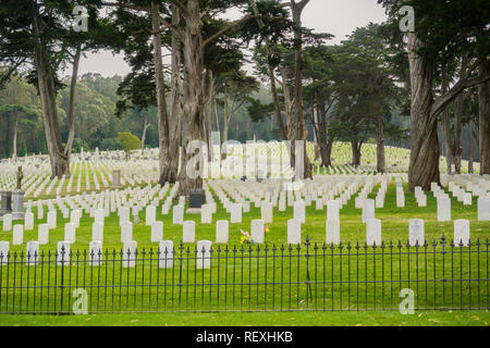 August 10, 2017, San Francisco/CA/USA - Die nationalen Friedhof an einem bewölkten Tag Stockfoto