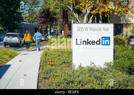 November 17, Sunnyvale 2017/CA/USA - LinkedIn Schild am Sunnyvale Büros, Silicon Valley, San Francisco Bay Area. Stockfoto