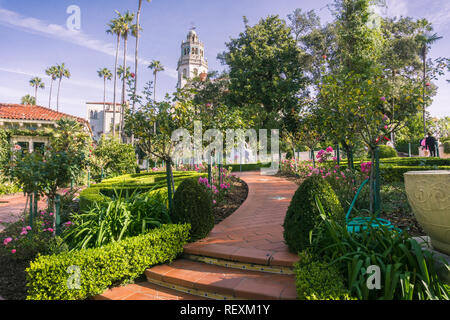 Dezember 23, 2017, San Simeon/CA/USA - Die schönen Gärten des Hearst Castle Stockfoto