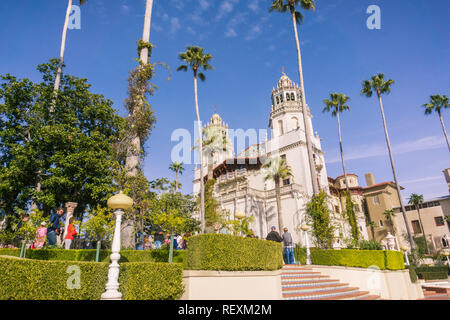 Dezember 23, 2017, San Simeon/CA/USA - Die Casa Grande ist das Hauptgebäude des Hearst Castle Stockfoto