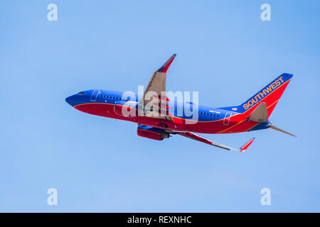 Januar 31, 2018 San Jose/CA/USA - Southwest Airlines Flugzeuge in die Luft nach dem Entfernen von Norman Y. Mineta San Jose International Airport Stockfoto