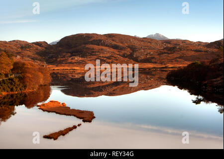 Mit Blick auf den Loch Culag Quinag, Assynt, Scottish Highlands Stockfoto