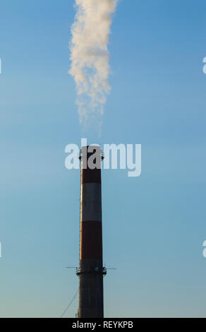 Ein rauch Stapel entladen Rauch oder Dampf im Süden von Seattle, Washington, USA Stockfoto