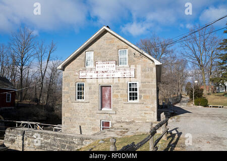 Historische Morningstar Mühle in St. Catharines, Ontario, im Winter. Stockfoto