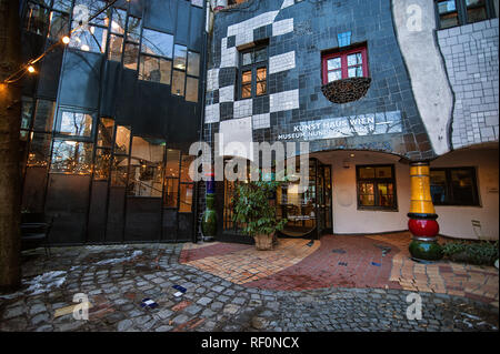 Wien, Österreich - 07 März, 2018: Das KunstHausWien ist ein Museum in Wien, entworfen von dem Künstler Friedensreich Hundertwasser. Stockfoto