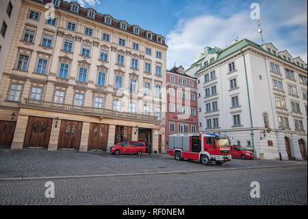 Wien, Österreich - 07 März, 2018: Fire Station mit einem Feuerwehrauto in Wien Stockfoto