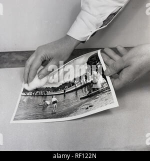 1950er Jahre, historische, Fotografie, wischte ein neuer Druck aus der fotografischen Film negative produziert. Stockfoto