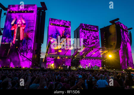 Bühnenshow bei Open Air Konzert der Stones Stockfoto