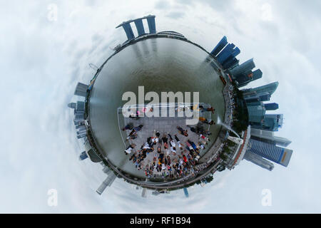 Full Circle Panorama: ArtScience Museum, Marina Bay Sands, Singapur (nur fuer redaktionelle Verwendung. Keine Werbung. Referenzdatenbank: http://www.3 Stockfoto