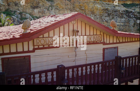 Mellieha, Malta, 30. Dezember 2018 - Rauhes Haus, Snackbar, Haus in Popeye Village Film, Anchor Bay Stockfoto