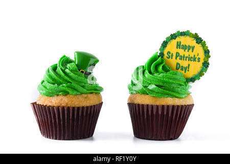 St. Patrick's Day cupcakes isoliert auf weißem Hintergrund. Stockfoto