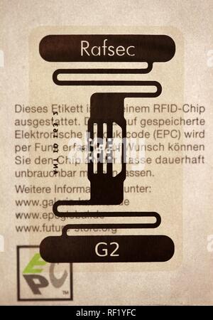 RFID, Radio Frequency Identification, EPC Kleidung Tag Stockfoto