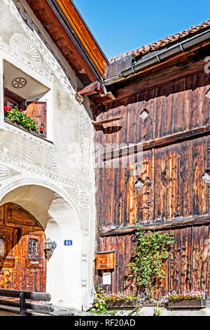 Häuser in Guarda, Graubünden, Engadin, Schweiz Stockfoto