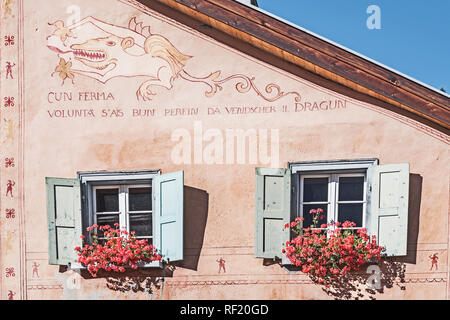 Häuser in Guarda, Graubünden, Engadin, Schweiz Stockfoto
