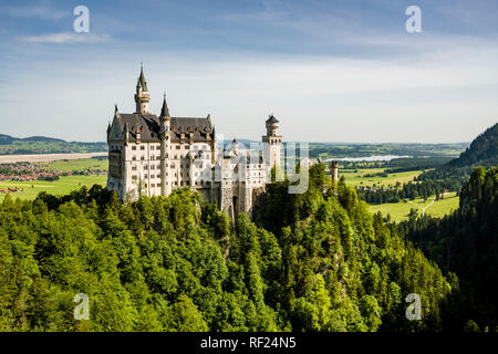 Blick auf das Schloss Neuschwanstein von der Brücke Marienbrücke Stockfoto