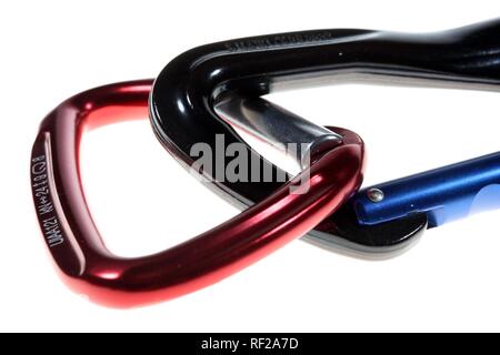 Leichtmetall Karabiner (Karabiner, Snap-Haken) Ringe für klettern, sichern Seile verwendet, Anschließen Stockfoto