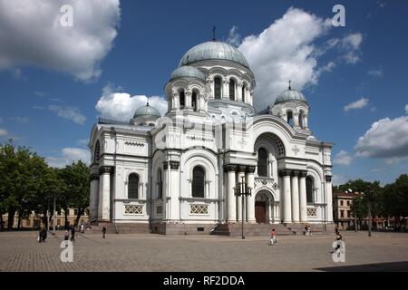 Kirche St. Michael der Erzengel auf den Platz der Unabhängigkeit, Kaunas, Litauen, Baltische Staaten, nordöstlichen Europa Stockfoto