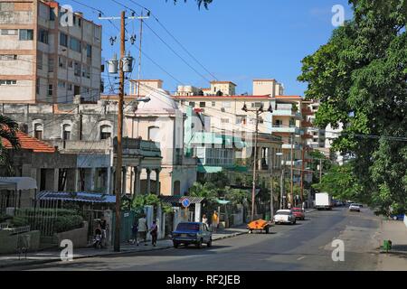 La Rampa, Straßenszene in Havanna, Kuba, Karibik Stockfoto