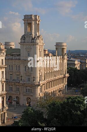 Boulevar Paseo de Marti, Altstadt von Havanna, Kuba, Karibik Stockfoto