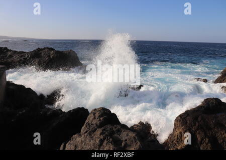 El Caleton natürlichen Pools gebildet aus Lava in Teneriffa, Kanarische Inseln Stockfoto