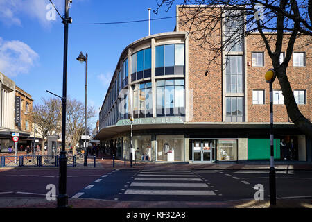 Southsea, Portsmouth, UK. 23. Januar, 2019. Äußere des John Lewis Department Store in Southsea, Portsmouth, die heute angekündigt, dass sie geschlossen werden. Der Store hat als Ritter & Lee seit 1865 und wurde von der John Lewis Partnership 1933 Credit erworben: Ian Pilbeam/Alamy Leben Nachrichten gehandelt Stockfoto