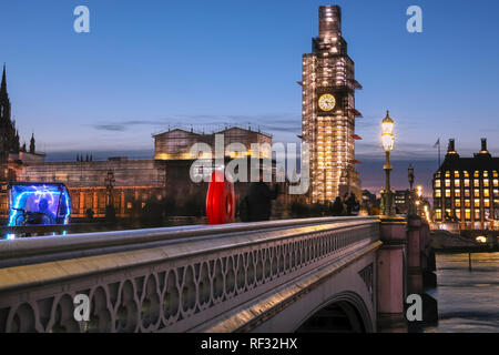 Westminster, London, 23. Jan 2019. Die Sonne und die Nacht auf den Big Ben, die Houses of Parliament, die Westminster Bridge und die Themse in Westminster, nach einem kalten und relativ ruhigen Tag in der Hauptstadt. Credit: Imageplotter Nachrichten und Sport/Alamy leben Nachrichten Stockfoto