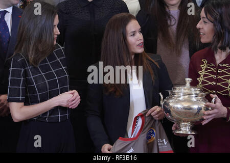 Madrid, Madrid, Spanien. 24 Jan, 2019. Queen Letizia von Spanien besucht, um das Publikum auf eine Darstellung der "avi Calzada Neue Technologien "Handball Club im Zarzuela Palast am 24. Januar 2019 in Madrid, Spanien Credit: Jack Abuin/ZUMA Draht/Alamy leben Nachrichten Stockfoto