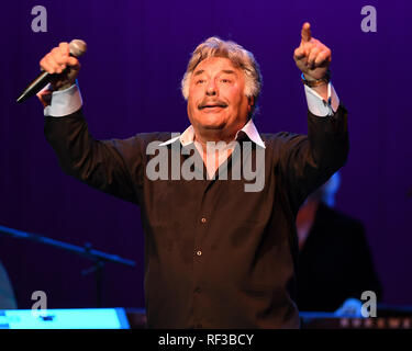 Stuart, FL, USA. 23 Jan, 2019. Tony Orlando führt am Lyric Theatre am 23. Januar 2019 in Stuart, Florida. Quelle: MPI04/Medien Punch/Alamy leben Nachrichten Stockfoto