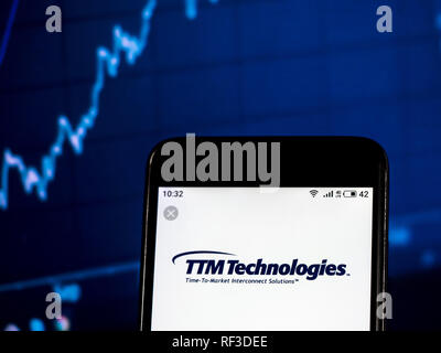 Kiew, Ukraine. 24 Jan, 2019. TTM Technologies Company Logo gesehen auf einem Smartphone angezeigt. Quelle: Igor Golovniov/SOPA Images/ZUMA Draht/Alamy leben Nachrichten Stockfoto