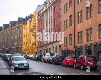 HELSINKI, Finnland - 27. MÄRZ 2016: Typische Straße der Stadt Stockfoto