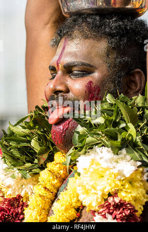 Kuala Lumpur, Malaysia. 21. Januar, 2019. Malaysia Thaipusam Festival am Batu Höhlen in Kuala Lumpur, Malaysia. Alle Gläubigen betet anders Lor Stockfoto