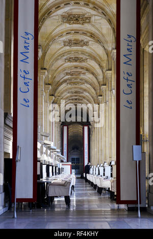 Café Marly-le Louvre - Paris - Frankreich Stockfoto