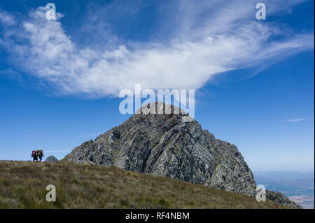 Die Arangieskop Trail in der Nähe von Robertson, Western Cape ist eine robuste 2-Tages Trail, Wanderer führt durch den Langebergen in Südafrika Stockfoto