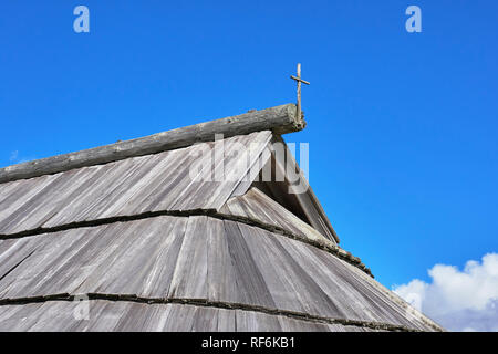 Fichte Schindeln auf dem Dach eines traditionellen herdsmens Hütte auf Velika Planina, Kamnik, Gorenjska, Slowenien Stockfoto