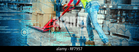 Zusammengesetztes Bild des Menschen Symbole und Binärcodes Stockfoto