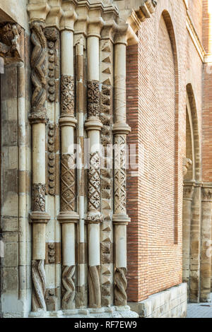 Saint Thomas Kathedrale, Datails des Portals, Ortona.. Abruzzen, Italien Stockfoto