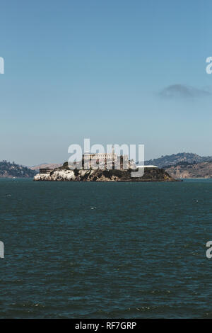 Blick auf die Insel Alcatraz vom Boot aus Stockfoto