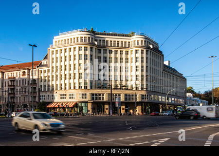 Soho House Berlin ist ein Members' Club und Hotel in einem denkmalgeschützten entfernt - Gelistet im Bauhaus-stil Landmark-Gebäude in Mitte-Berlin Stockfoto