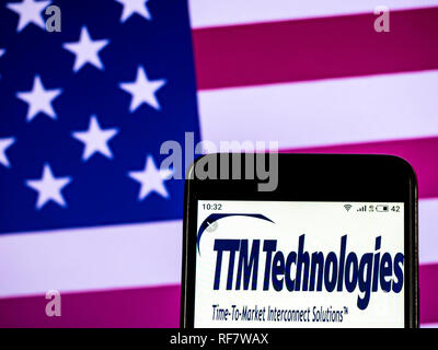 TTM Technologies Company Logo auf dem Smartphone angezeigt Stockfoto