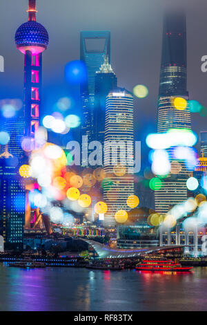 Verschwommen Lichter der Stadt und die Bürogebäude, Shanghai China. Stockfoto