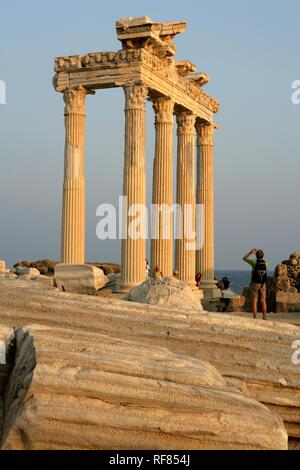 TUR Türkei Side Türkische Riviera Küste. Ruinen der Apollon Tempel Stockfoto