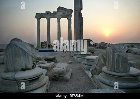 TUR Türkei Side Türkische Riviera Küste. Ruinen der Apollon Tempel Stockfoto