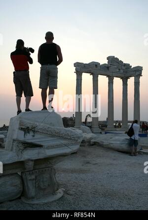 TUR Türkei Side Türkische Riviera Küste. Ruinen der Apollon Tempel Stockfoto