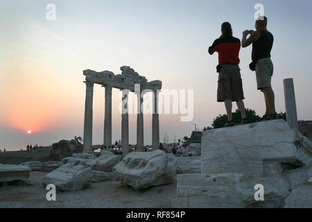 TUR Türkei Side Türkische Riviera Küste. Ruinen der Apollon Tempel Stockfoto