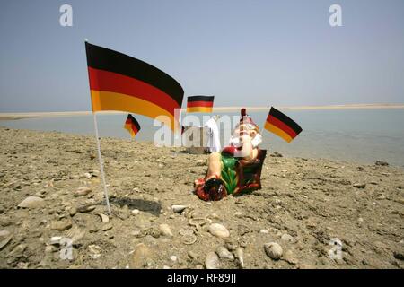 "Deutschland Insel, "eine der künstlichen Inseln auf einer künstlichen Welt Karte vor der Küste von Dubai; jeder ist zur Veräußerung verfügbar in Stockfoto