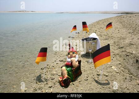 "Deutschland Insel, "eine der künstlichen Inseln auf einer künstlichen Welt Karte vor der Küste von Dubai; jeder ist zur Veräußerung verfügbar in Stockfoto