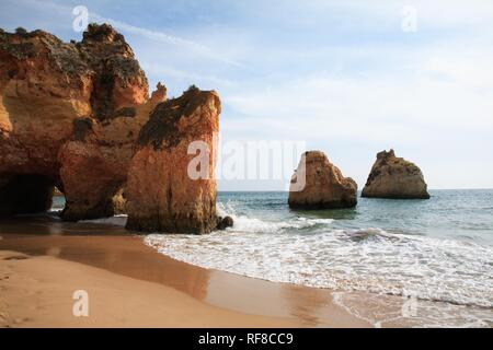 Praia dos Tres Irmaos in der Nähe von Alvor, Algarve, Portugal Stockfoto