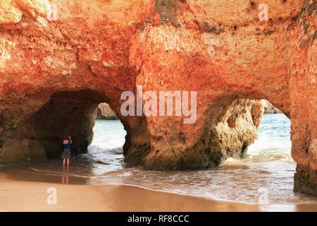 Praia dos Tres Irmaos in der Nähe von Alvor, Algarve, Portugal Stockfoto