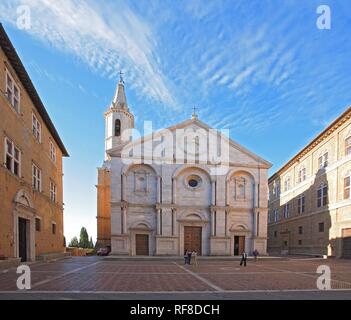 Renaissance vor dem Dom, Cathedral Square, Pienza, Toskana, Italien Stockfoto