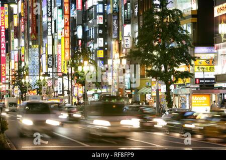 Leuchtreklamen, Unterhaltungs- und Einkaufsviertel in Shinjuku Subnade Straße, Stadtteil Shinjuku, Tokyo, Japan, Asien Stockfoto